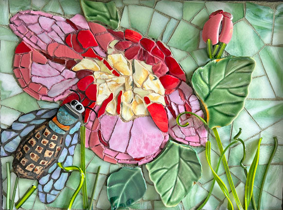 mosaic bee and flower mosaic class at The Creative Arts Center of Dallas